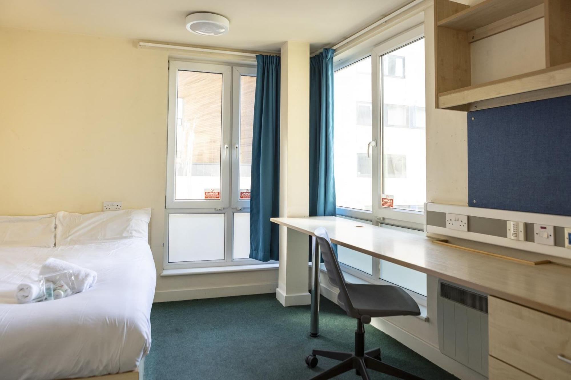 Burley Road Aparthotel Λιντς Εξωτερικό φωτογραφία